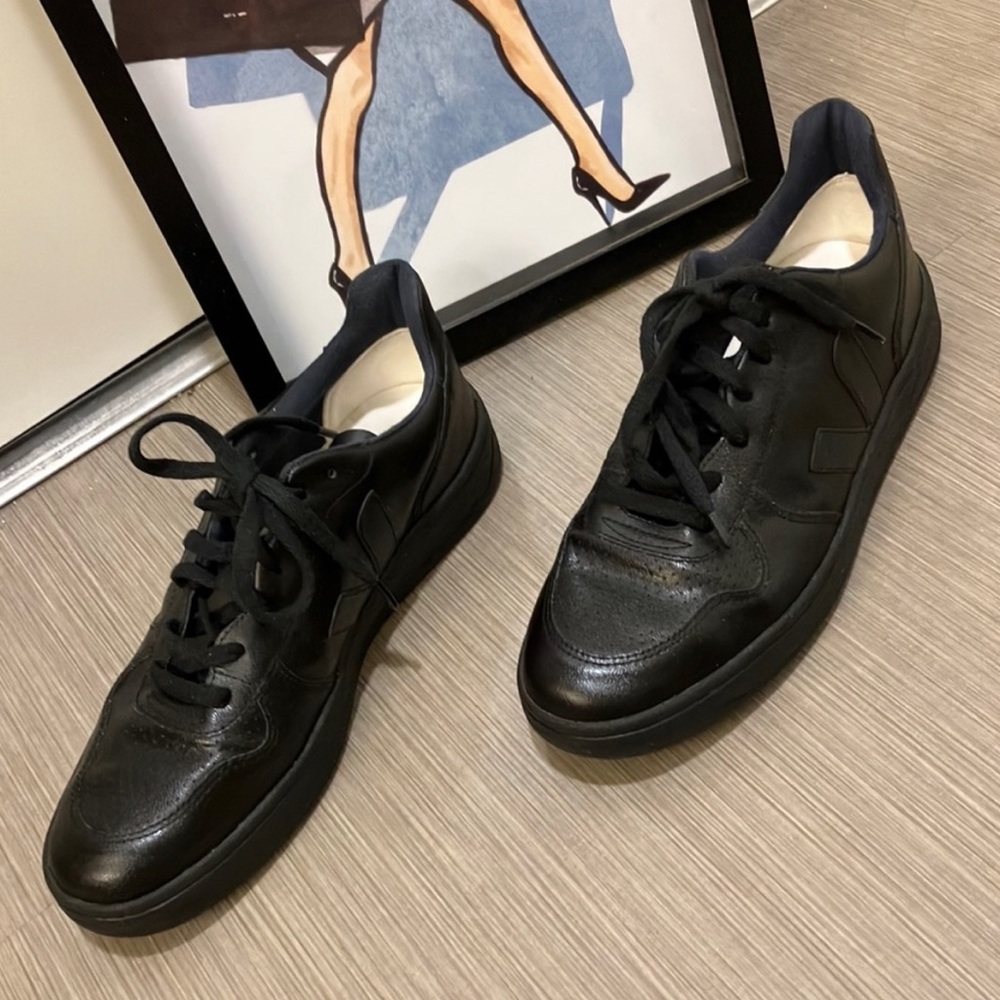 Veja vegan leather sneakers from the V-10 Bastille collection Black Color Size 9